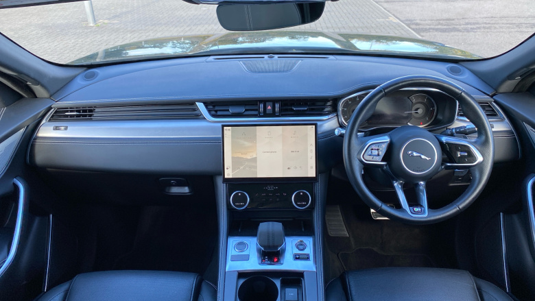 Jaguar F-Pace 2.0 D200 R-Dynamic SE 5dr Auto AWD Diesel Estate